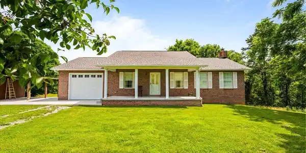1476 Flat Hollow Rd