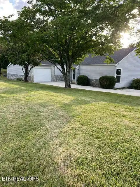Image 1: 311 Jane Way Ln photos (31)