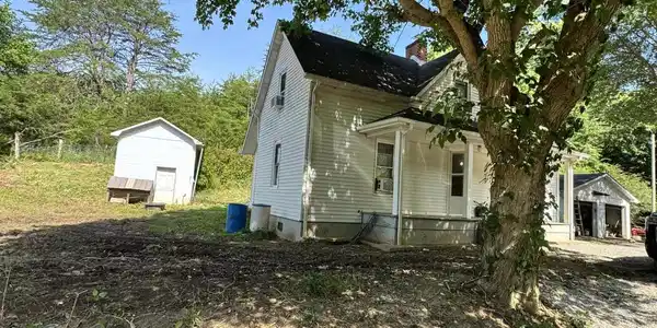 2395 Howard Rd