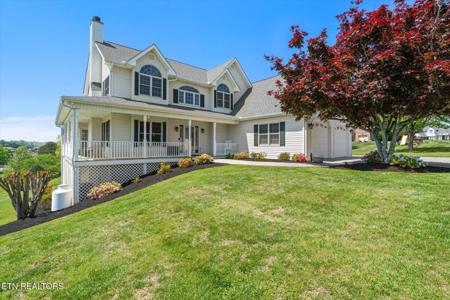 825 Pinnacle Drive