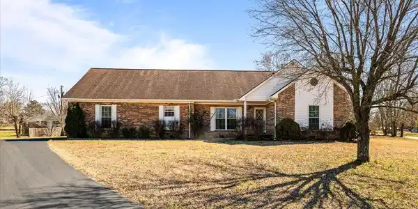 154 Scarlett Drive