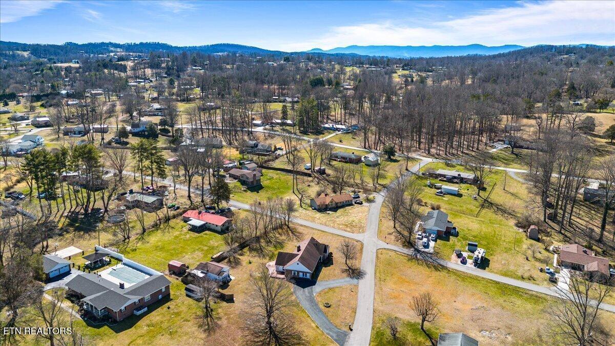 Image 4: 04-154 Scarlett Dr