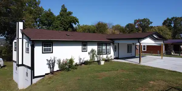 621 Hilltop Drive Drive