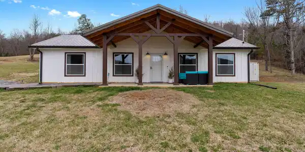 1528 Highway 70