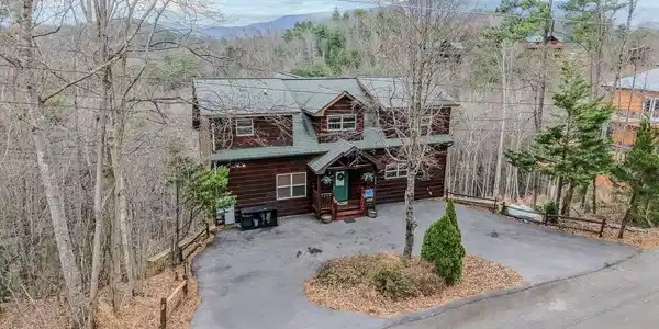 4170 Chamberlain Lane