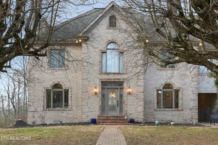 1132 Brentwood Point