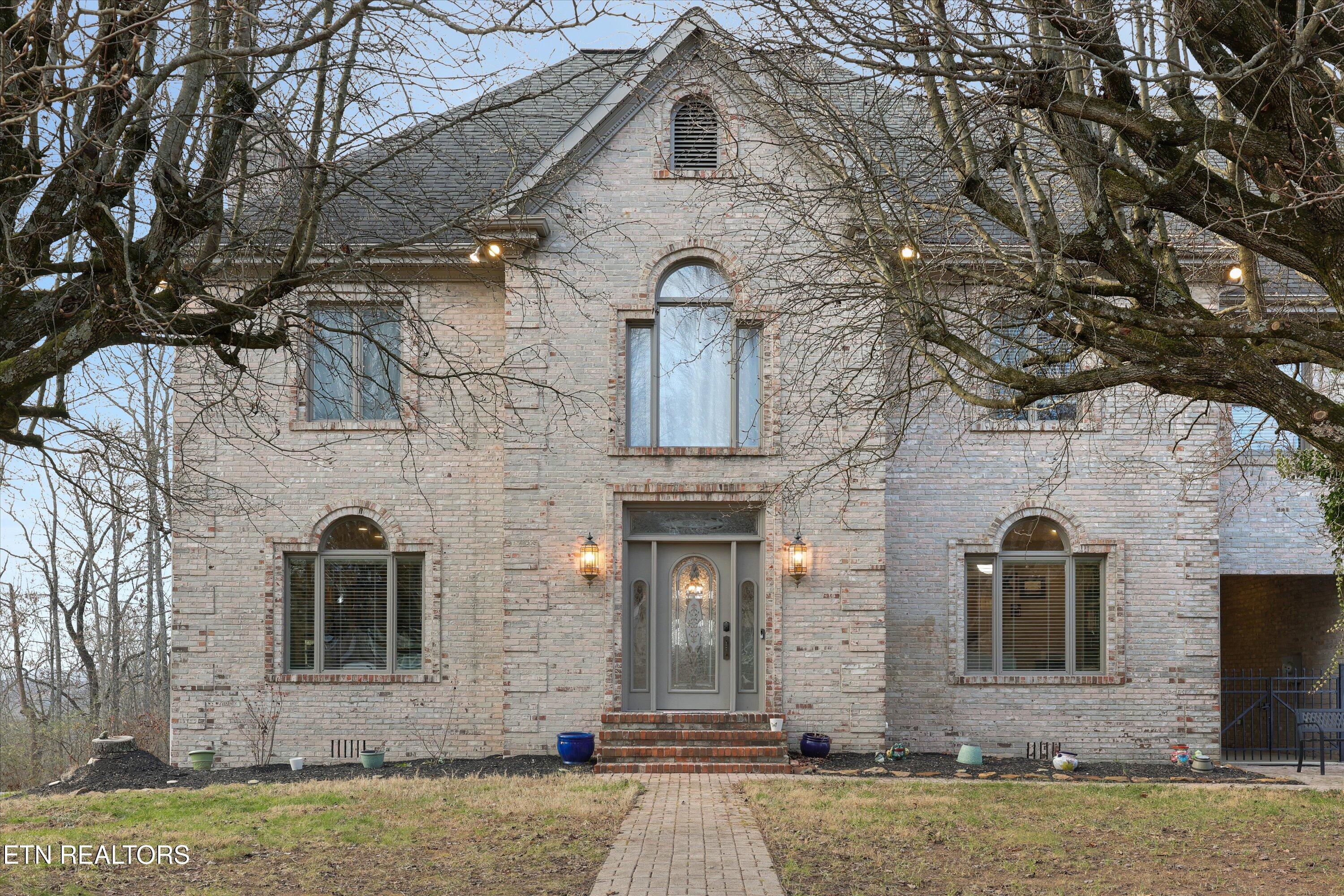 Image 1: 01-1132 Brentwood Point 08