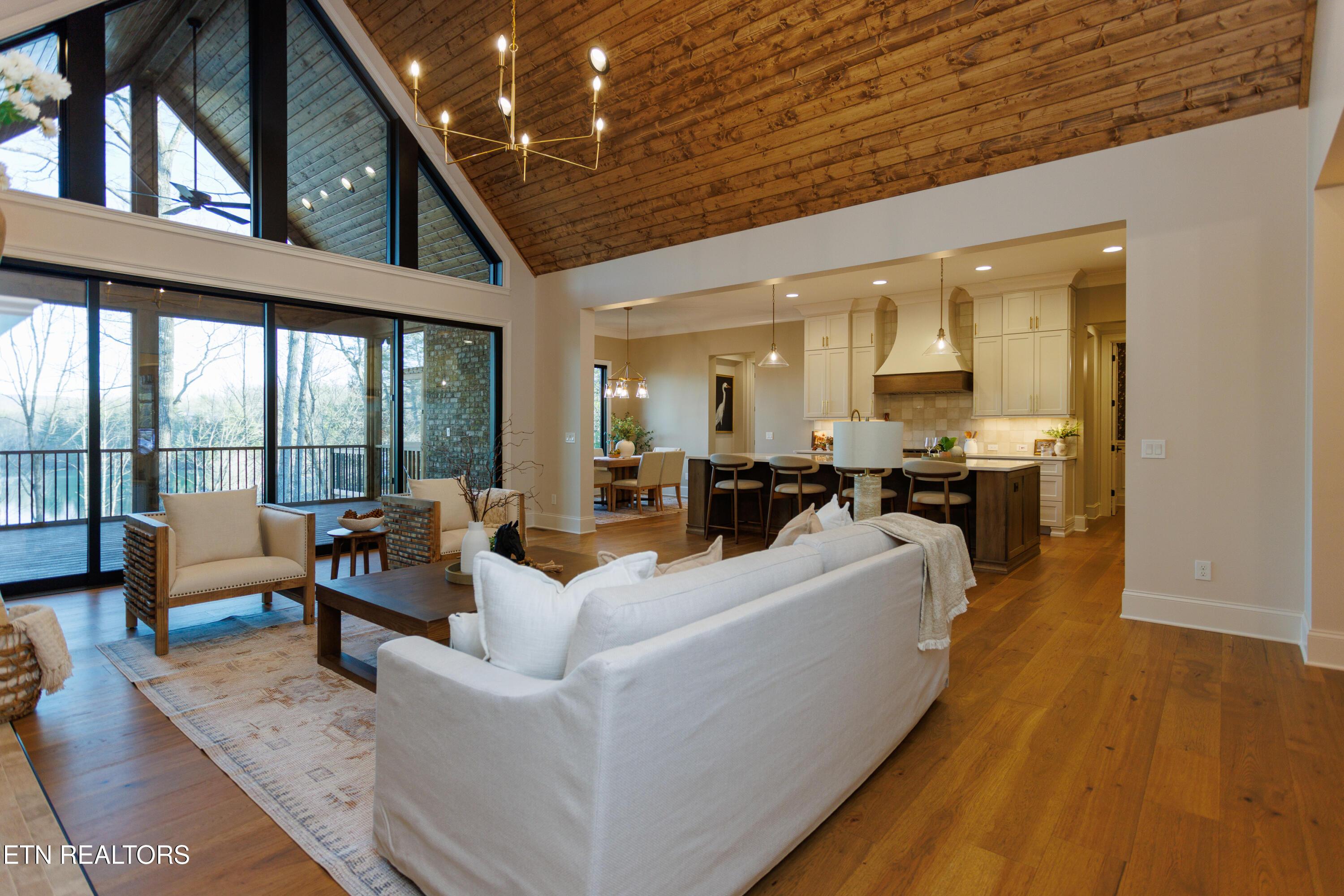 Image 2: Hunterwood-04