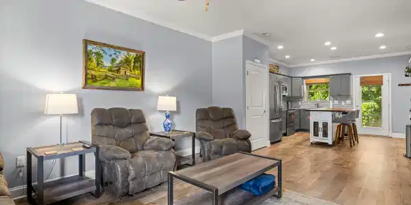 Image 3: Living Area
