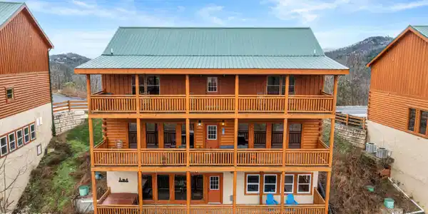 3312 Lonesome Pine Way