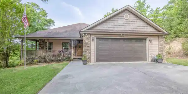 1033 Shell Mountain Rd