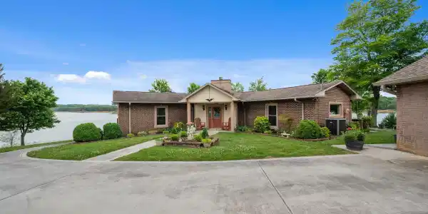 901 Lake Smoky Rd
