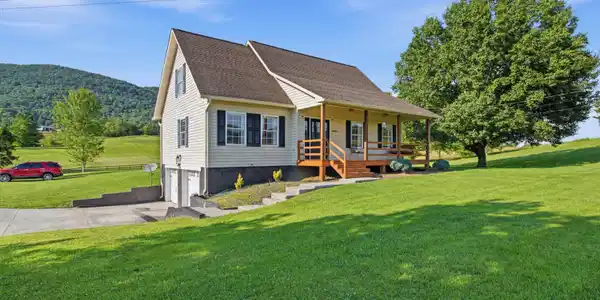 4784 Old Highway 63
