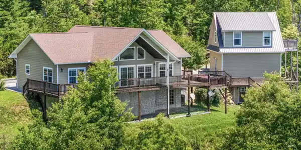 4868 Settlers View Lane
