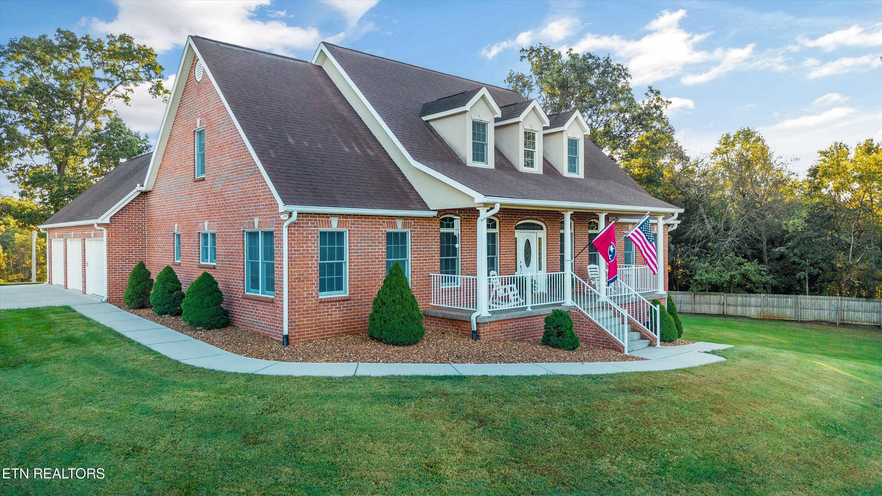 Image 2: 02-2000 Robinson Dr 42