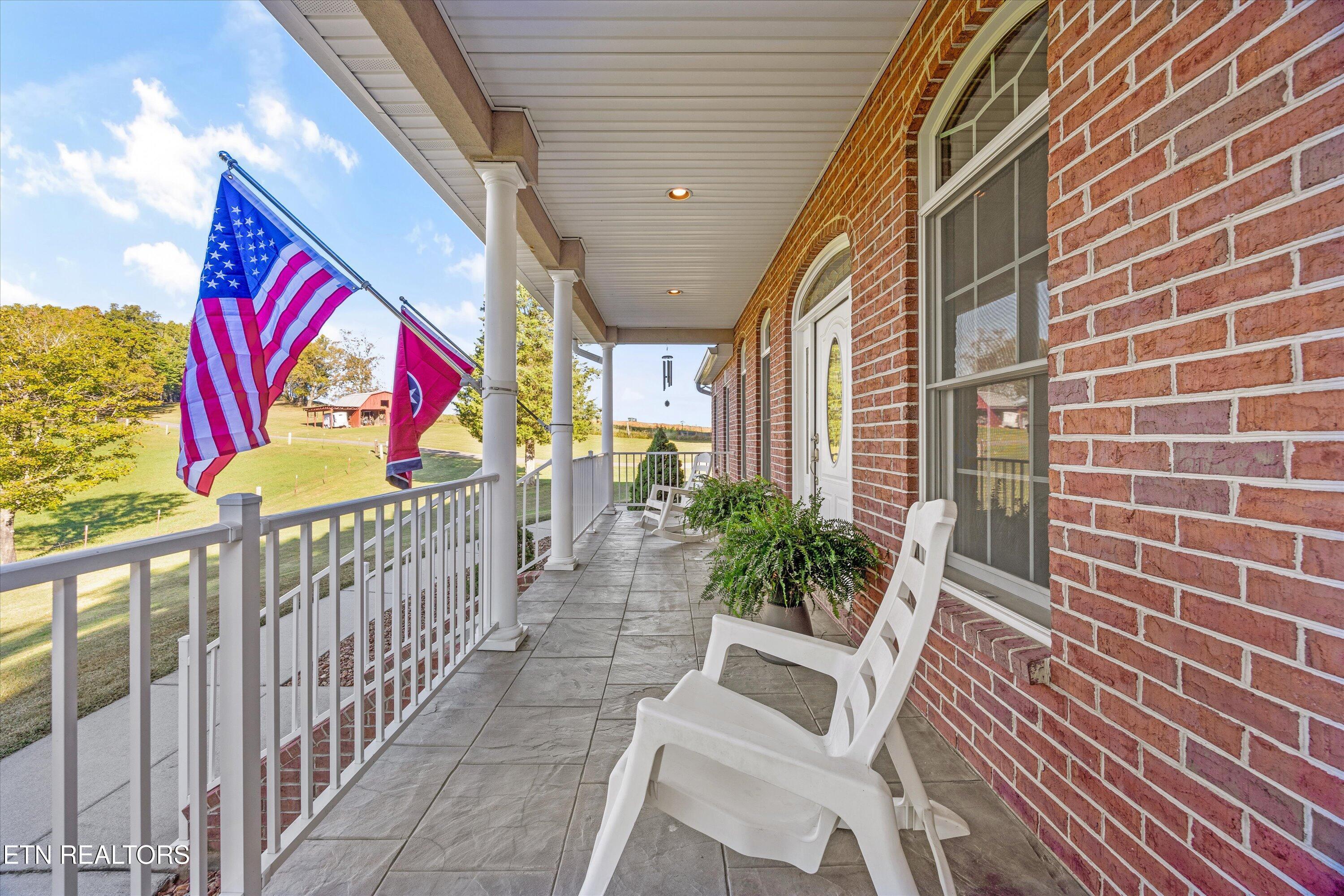 Image 3: 03-2000 Robinson Dr 38