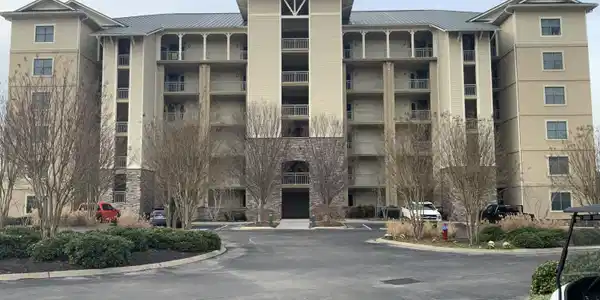 662 Waterside Circle
