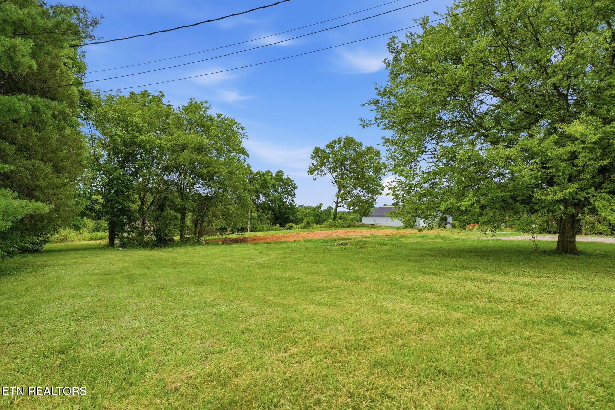 Image 3: 15-web-or-mls-3128 Howell Rd-3