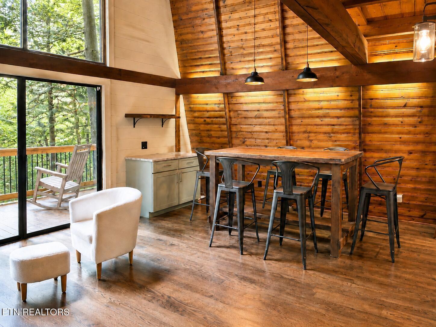 Image 3: Kitchen2