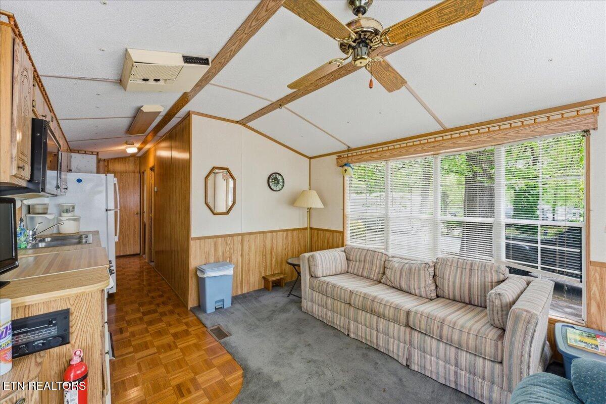 Image 3: 03-Living Room