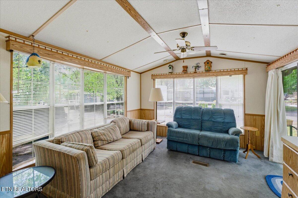 Image 4: 04-Living Room