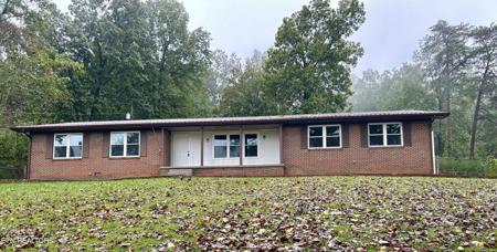 221 Greer Lane