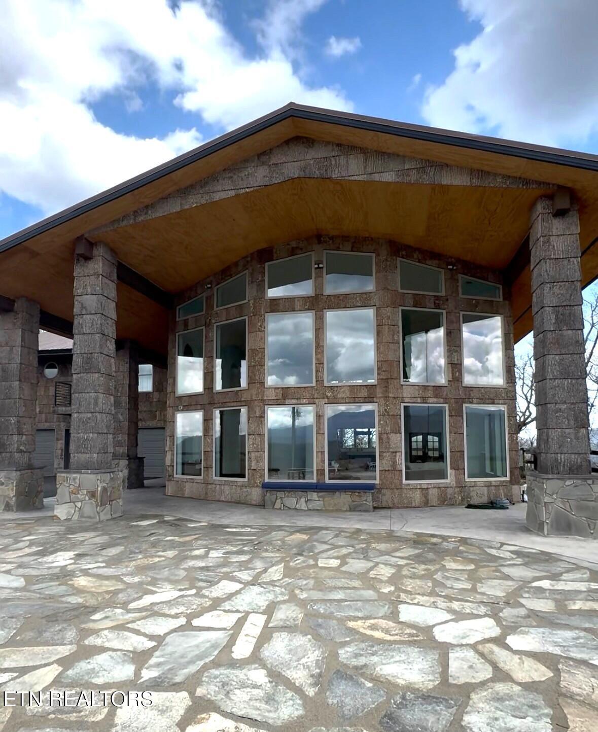Image 2: Richardson Cove Front 2