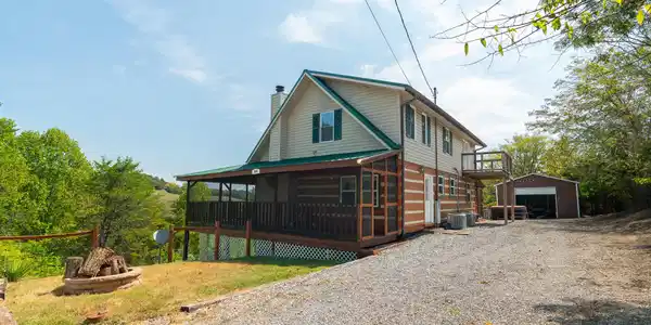 502 Lane Hollow Rd
