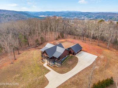 190 Scenic View Drive