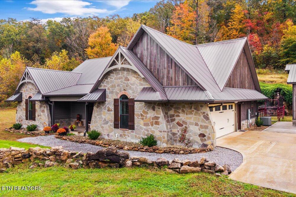 Image 4: 02-203 Mahoney Rd02