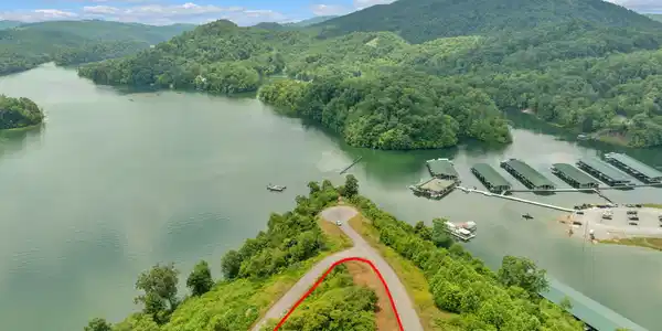 LOT 32 Windward Blvd