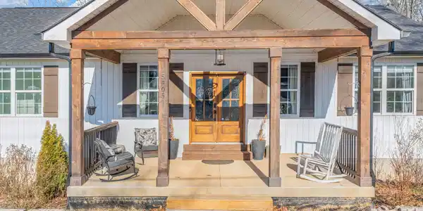Image 2: 3-web-or-mls-5405 Springplace Circle-4