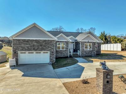 1322 Houston Springs Rd