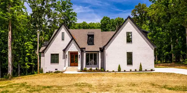 1221 Kellys View Drive