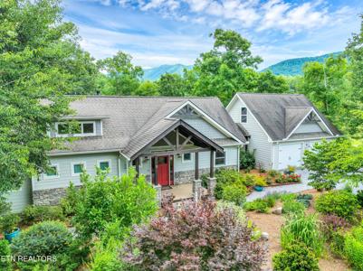 720 Hunters Run Rd