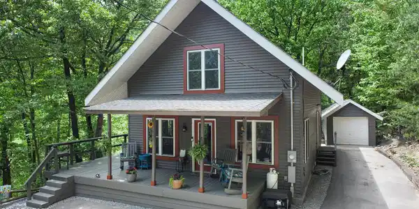 2109 Dogwood Drive