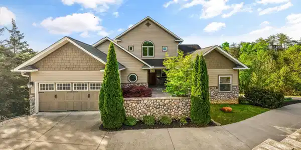 3648 Foxfire Way
