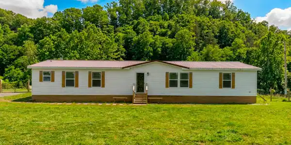 Image 2: 002-2484UpperCaneyValley-Tazewell-TN-378