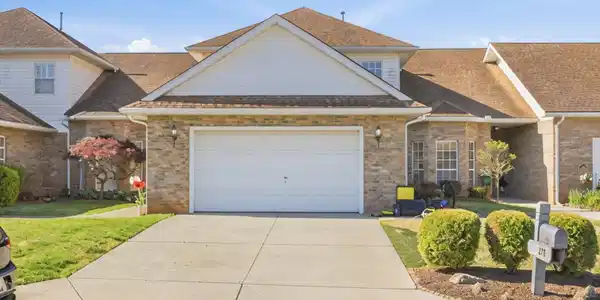 278 Royal Oaks Drive