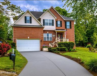 5655 Crooked Pine Lane
