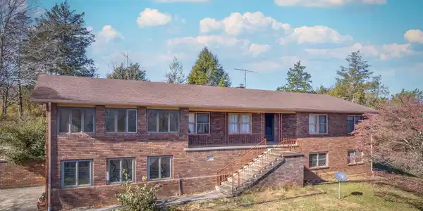 228 McCarter Lane