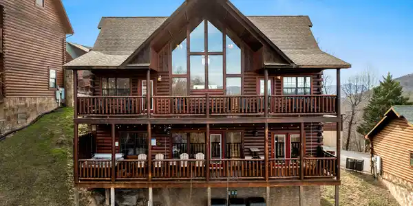 1549 Bears Den Way