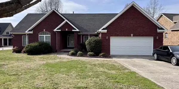 221 Village Way
