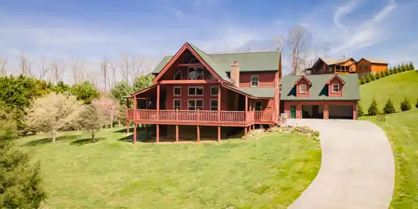 3385 Clear Valley Drive