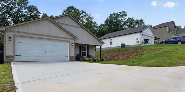 Image 2: 16Front of house