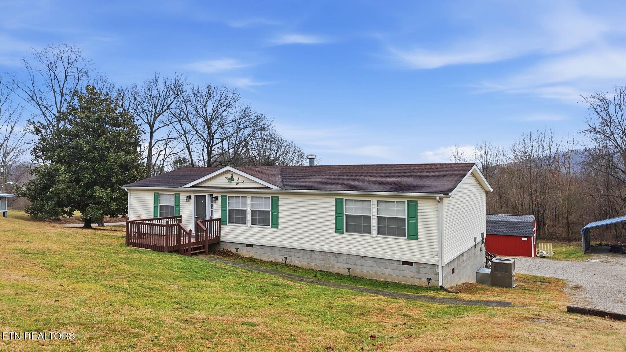 Image 2: 23-web-or-mls-124 Oak Grove-3