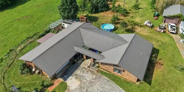 Image 4: 60-3030 New Blockhouse Rd05