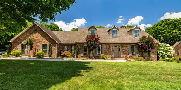 135 N Panoscenic Drive