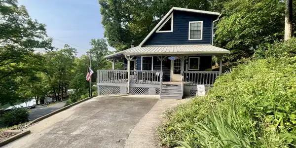 131 Phoenix Lane