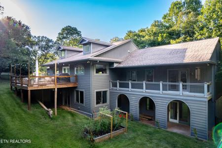 2129 Southwood Drive